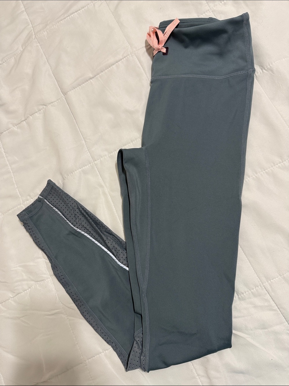 Leggings in Slate Gray with Pink Draw